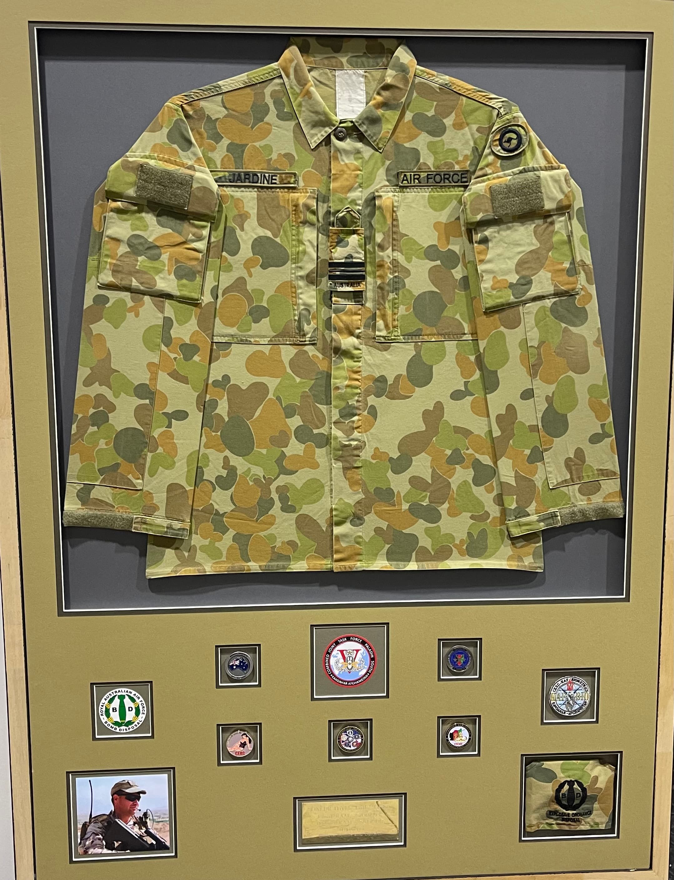 Veteran Memorabilia and Collectibles, Embroidery, Quilts and Cloth